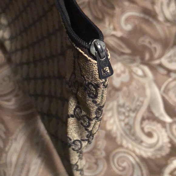 Large Gucci Cosmetic Case - Picture 3 of 6